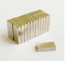 7005